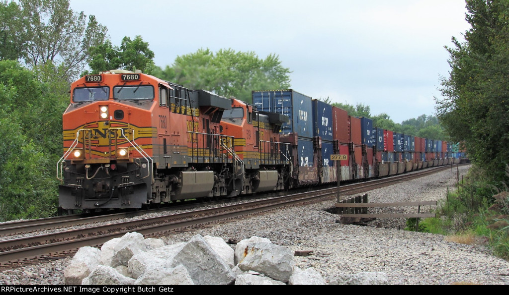 BNSF 7680